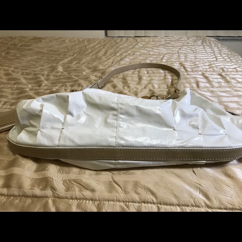 FIRM RARE Stella McCartney Very Large White Vegan Hobo Bag - Picture 7 of 15